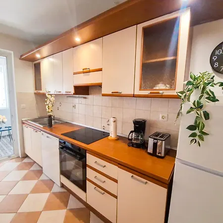 Apartman Ideal Location Split